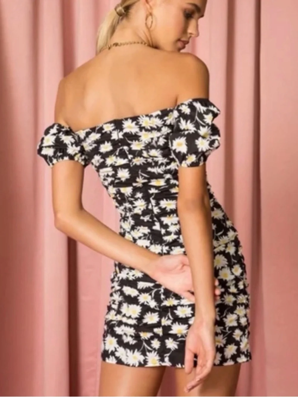 Superdown Off-Shoulder Black Daisy Print Mini Dress - Picture 3 of 7